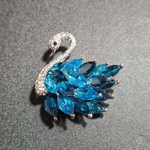 NEW - Elegant Blue Rhinestone Swan Brooch